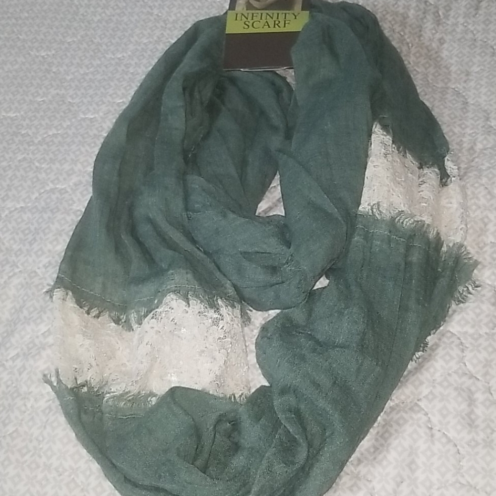 Infinity scarf - Picture 2 of 2